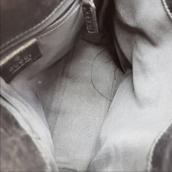 Small Gucci tote. Please see pictures. - Picture 14 of 16